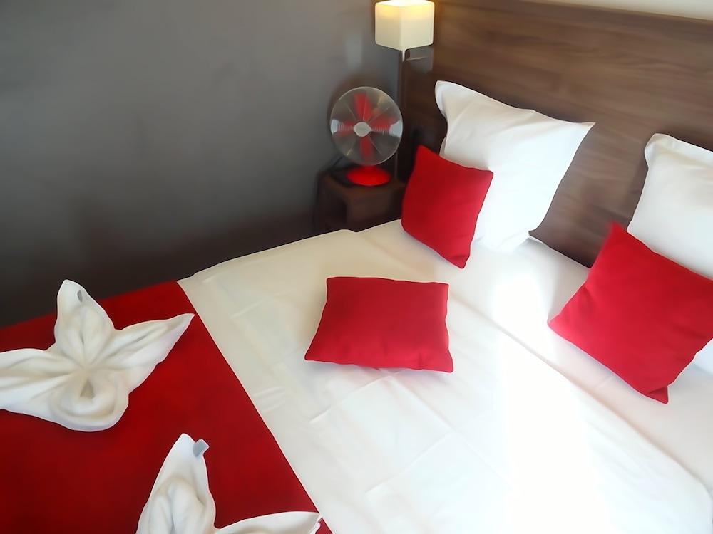 Hotel la Perle Montparnasse Parijs Buitenkant foto