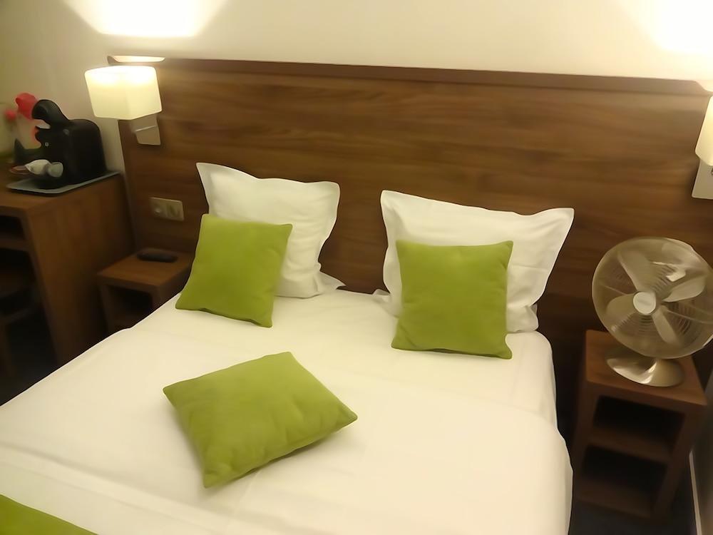Hotel la Perle Montparnasse Parijs Buitenkant foto